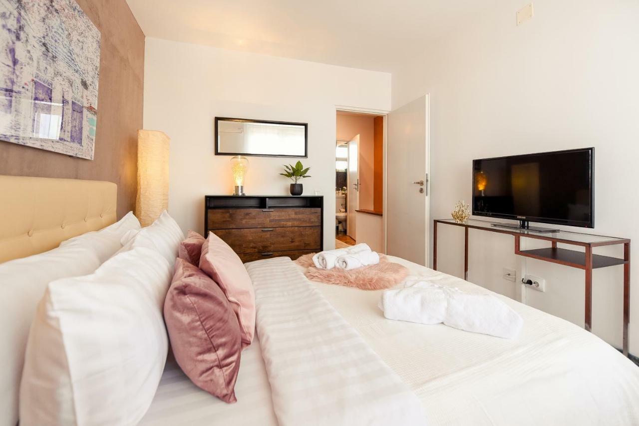 New - Elegant Duplex With Amazing View & Balcony - Homey Residence Bucarest Esterno foto